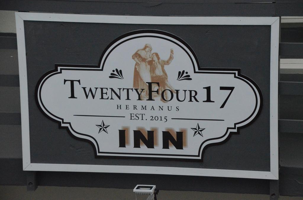 הרמנוס Twentyfour 17 Inn מראה חיצוני תמונה